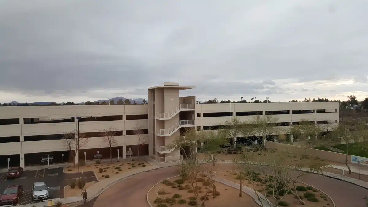 Banner Thunderbird Medical Center - Thumbnail 3