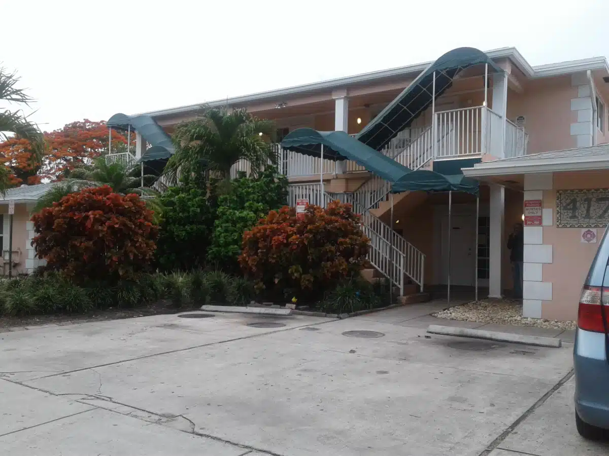 Broward House Inc - Thumbnail 4