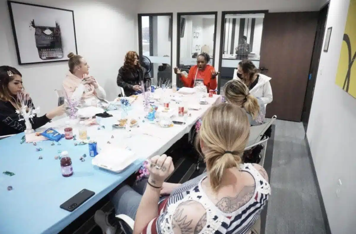 Dont Look Back Center