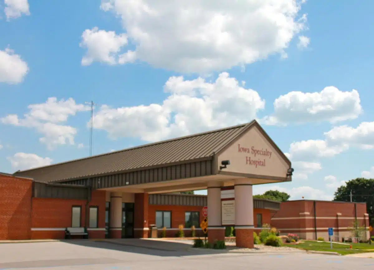 Iowa Specialty Hospital and Clinic - Thumbnail 2