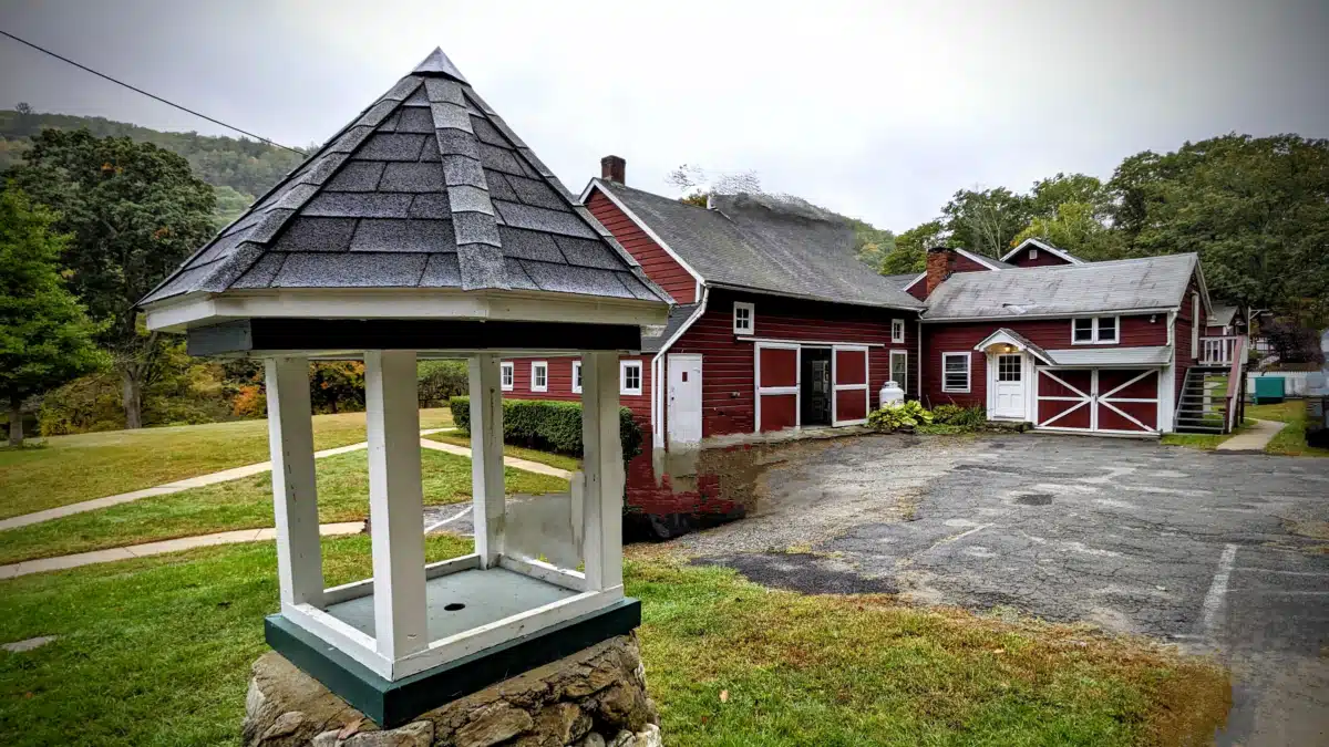 MCCA Trinity Glen Womens Program - Thumbnail 3