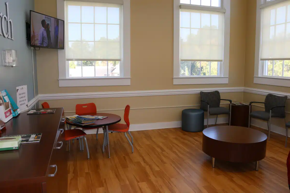 Monarch - Thumbnail 5