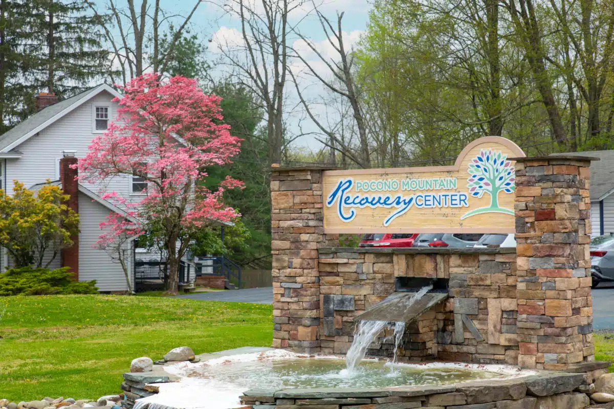 Pocono Mountain Recovery Center - Thumbnail 4