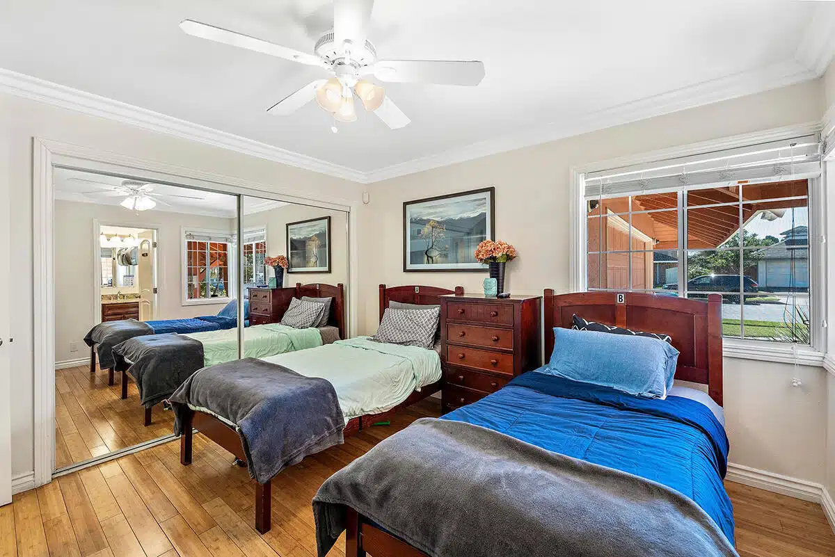 Resurgence California Alcohol and - Thumbnail 3