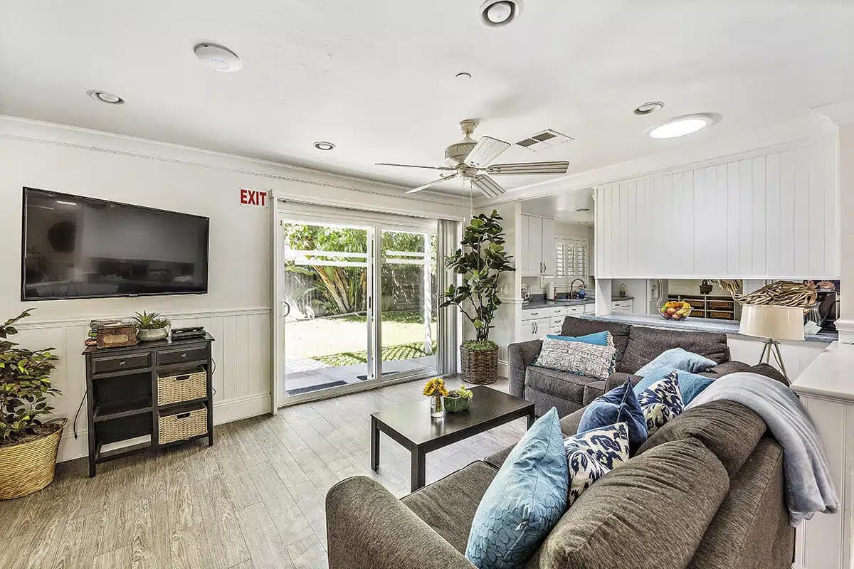 Resurgence California Alcohol and - Thumbnail 6