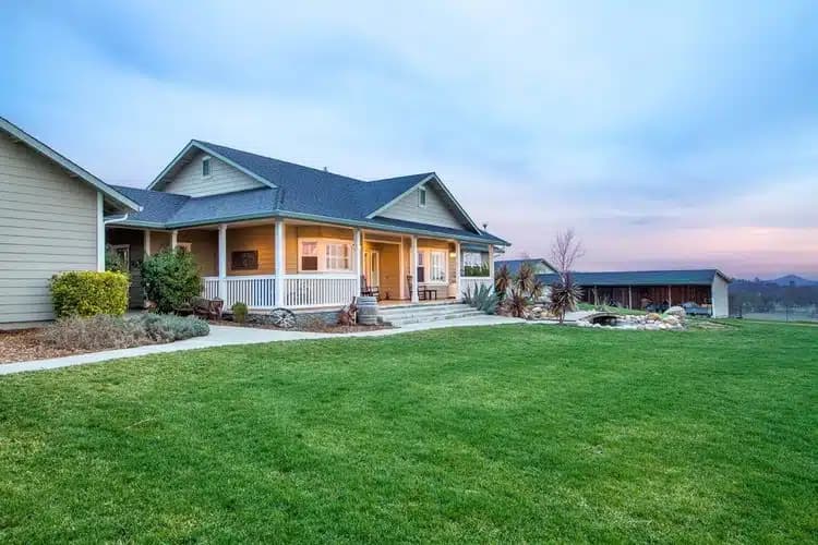 Sierra Health and Wellness Centers - Thumbnail 3