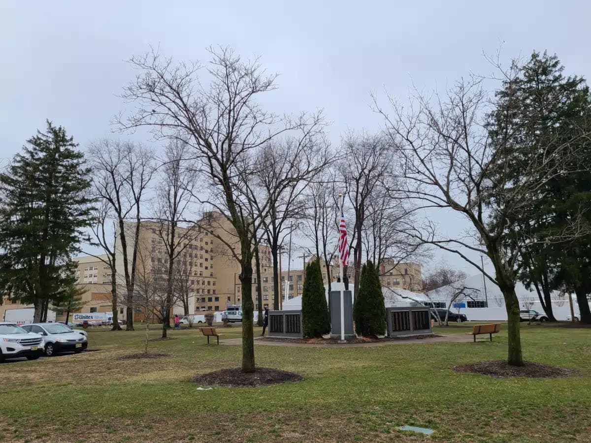 Spring House - Thumbnail 3