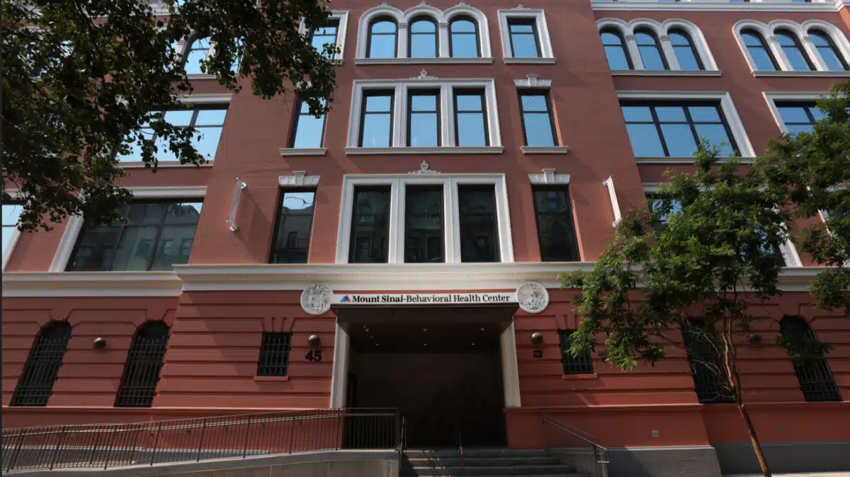 Mount Sinai Beth Israel Medical Center rehabilitation center in New York, NY