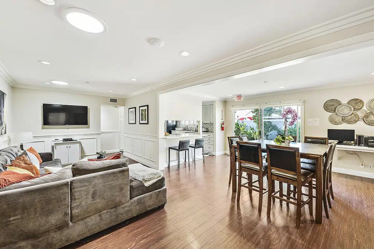 Resurgence California Alcohol and rehabilitation center in Costa Mesa, CA