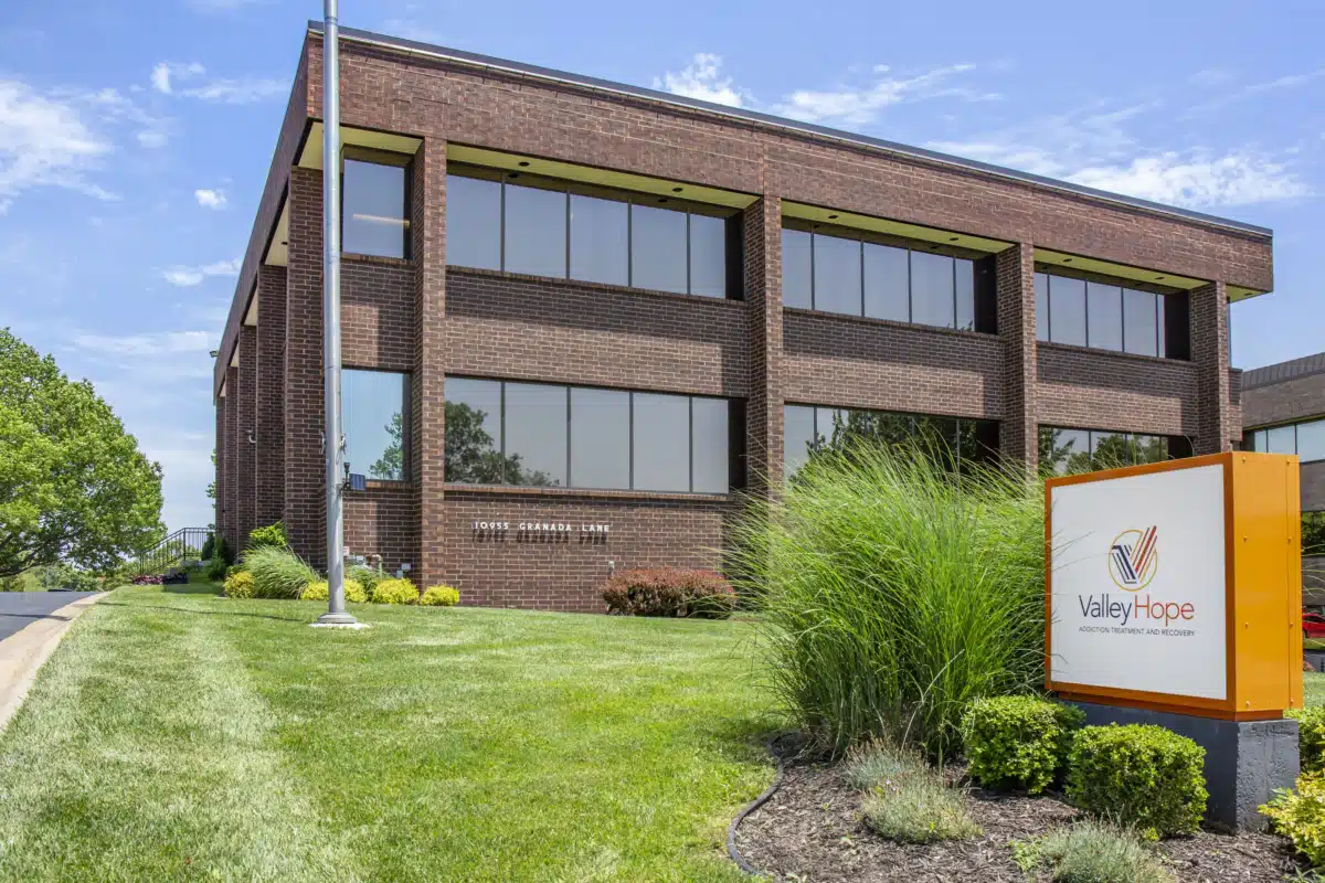 Valley Hope of Overland Park rehabilitation center in Leawood, KS